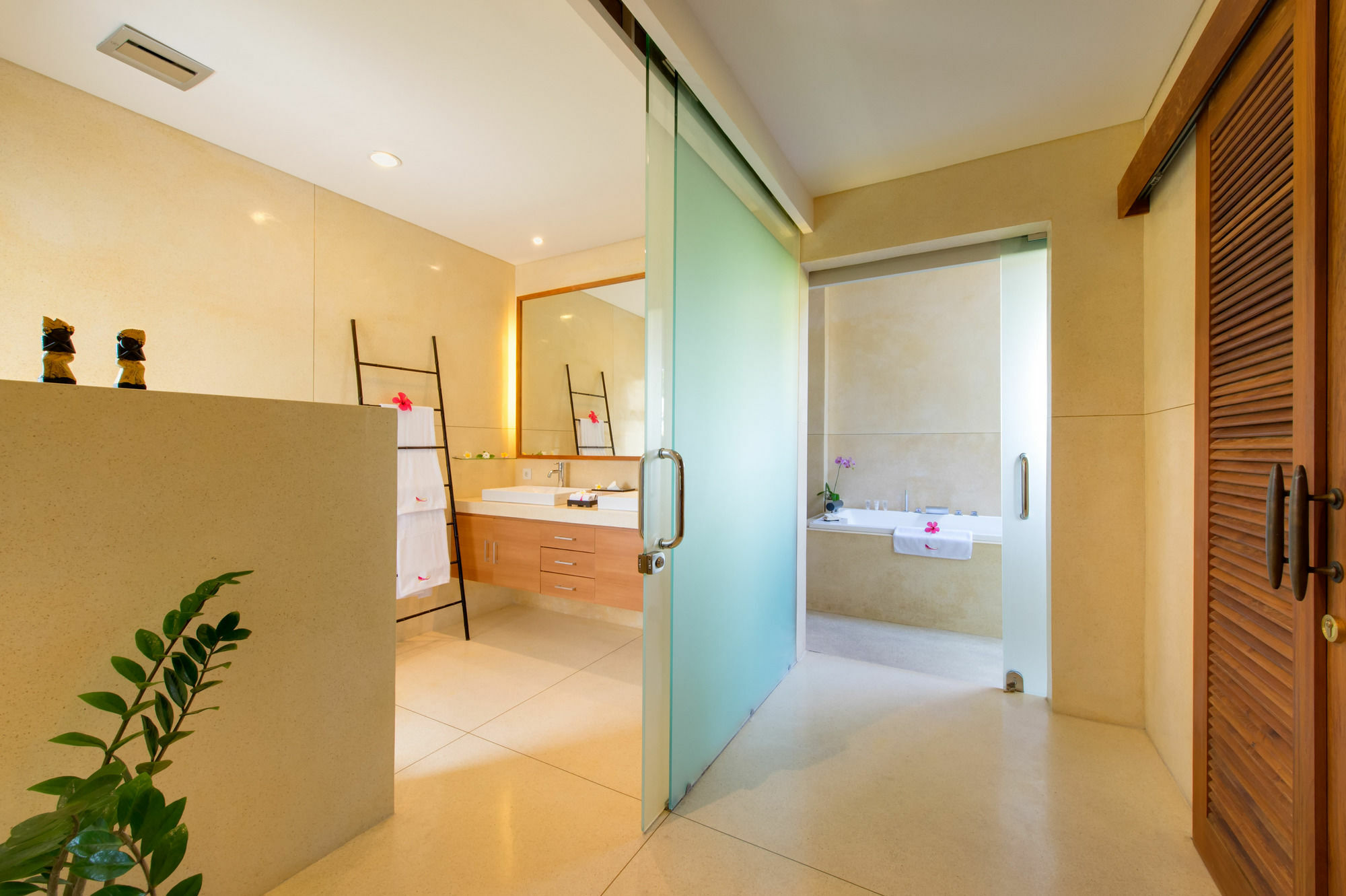 Kinaree Estate Villa Seminyak (Bali)